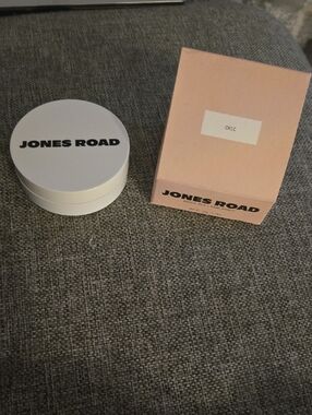 NIB JONES ROAD MIRACLE BALM. CHIC